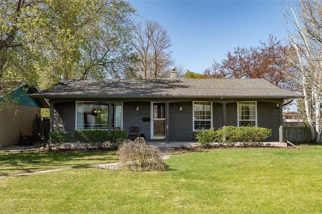 3 Pembridge Bay  Winnipeg MB R2M 4H1 photo