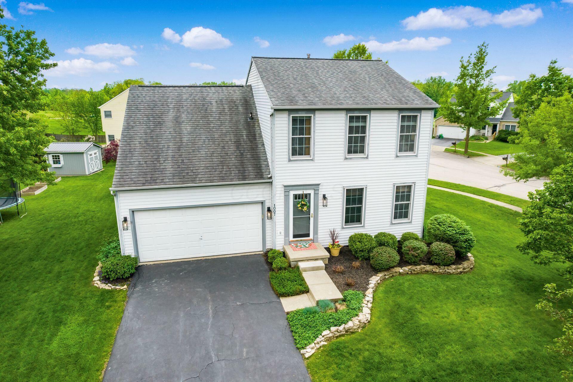 Property Photo: 1007 Valley Drive OH 43040