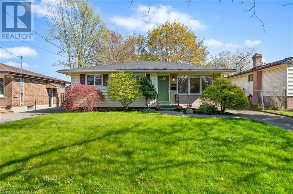 Property Photo: 27 Cindy Drive ON L2M 6K3