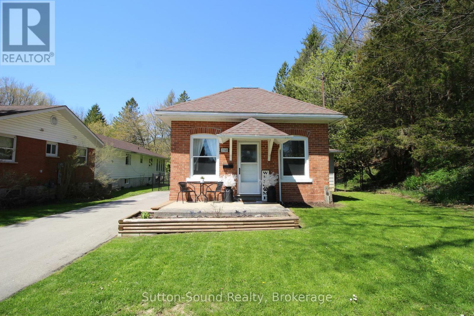 Property Photo: 2168 6th Avenue West ON N4K 5J3