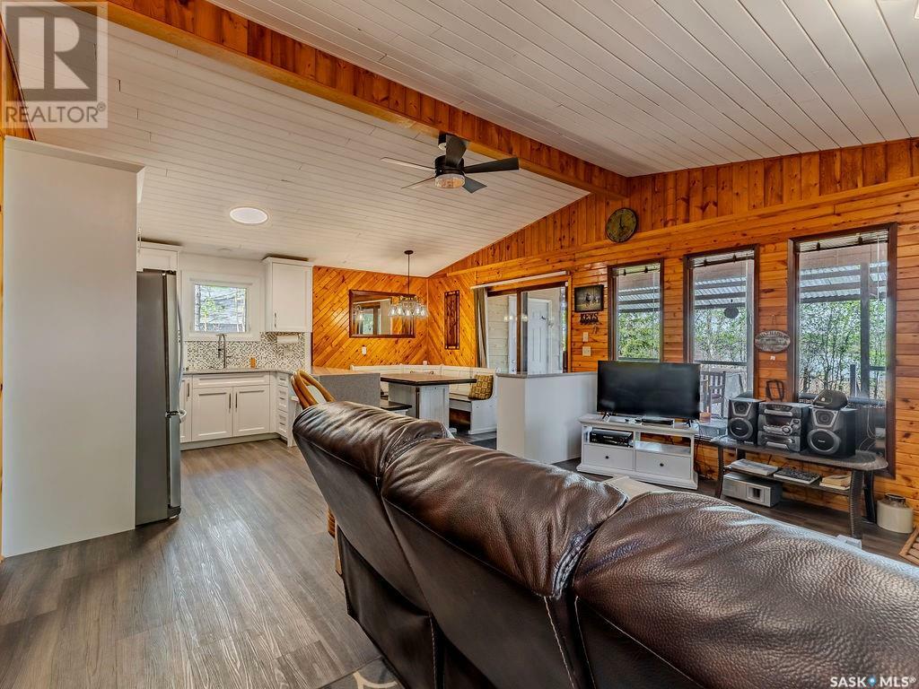 Property Photo: 3631 Schitka Beach Dr SK S0K 4P0