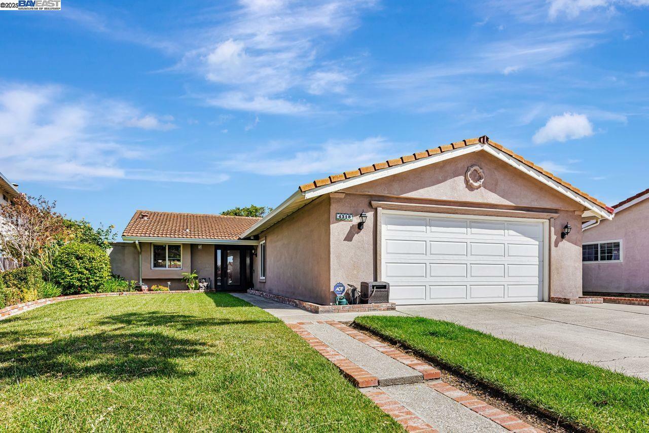 Property Photo: 4318 Ellen Way CA 94587