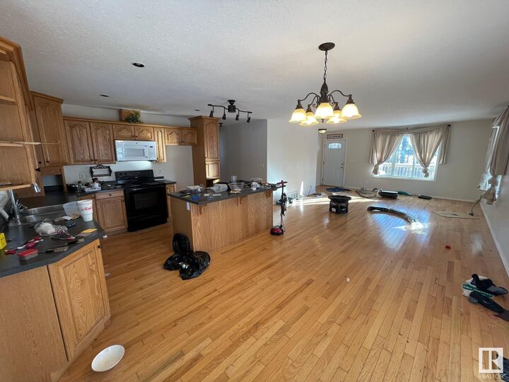 Property Photo: 137 63303 Hwy 867 AB T9E 5M1