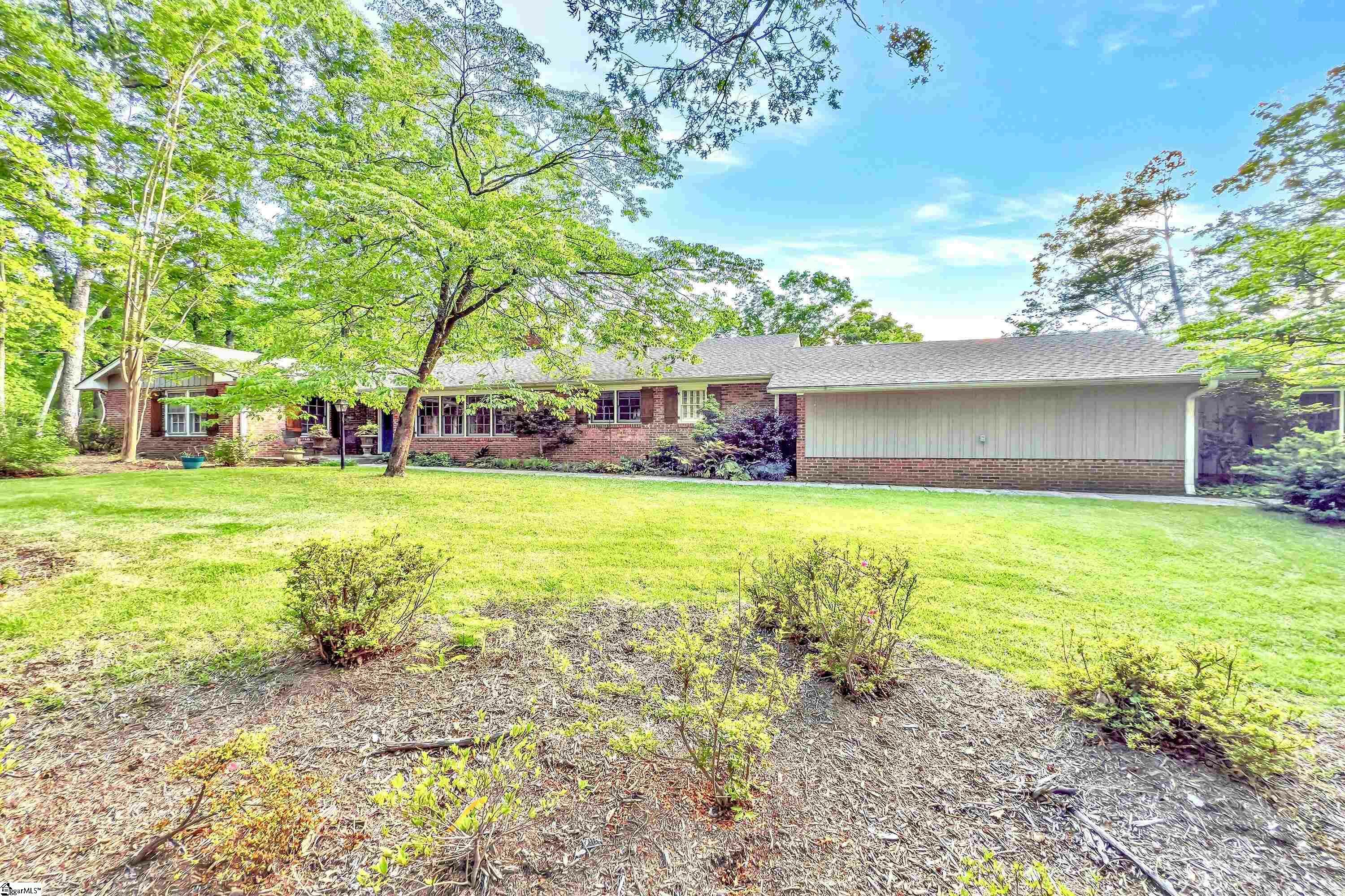 Property Photo: 7 Hearthstone Lane SC 29356