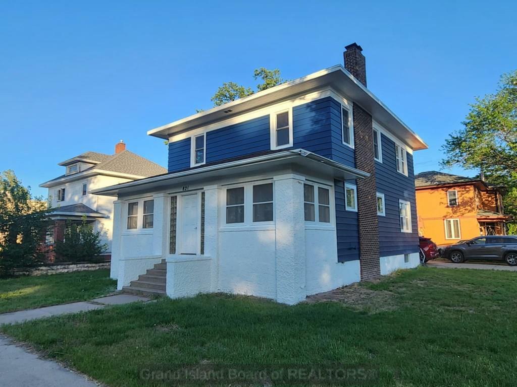 Property Photo: 821 W 1st Street NE 68801