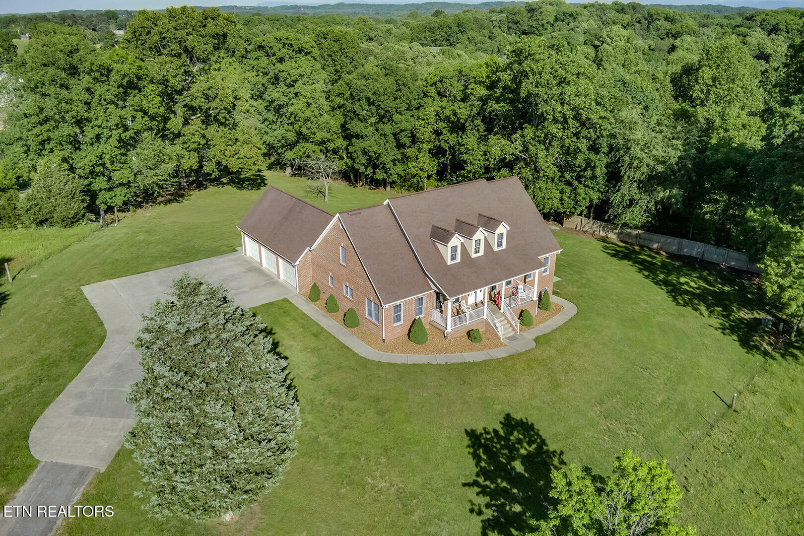 Property Photo: 2000 Robinson Drive TN 37772