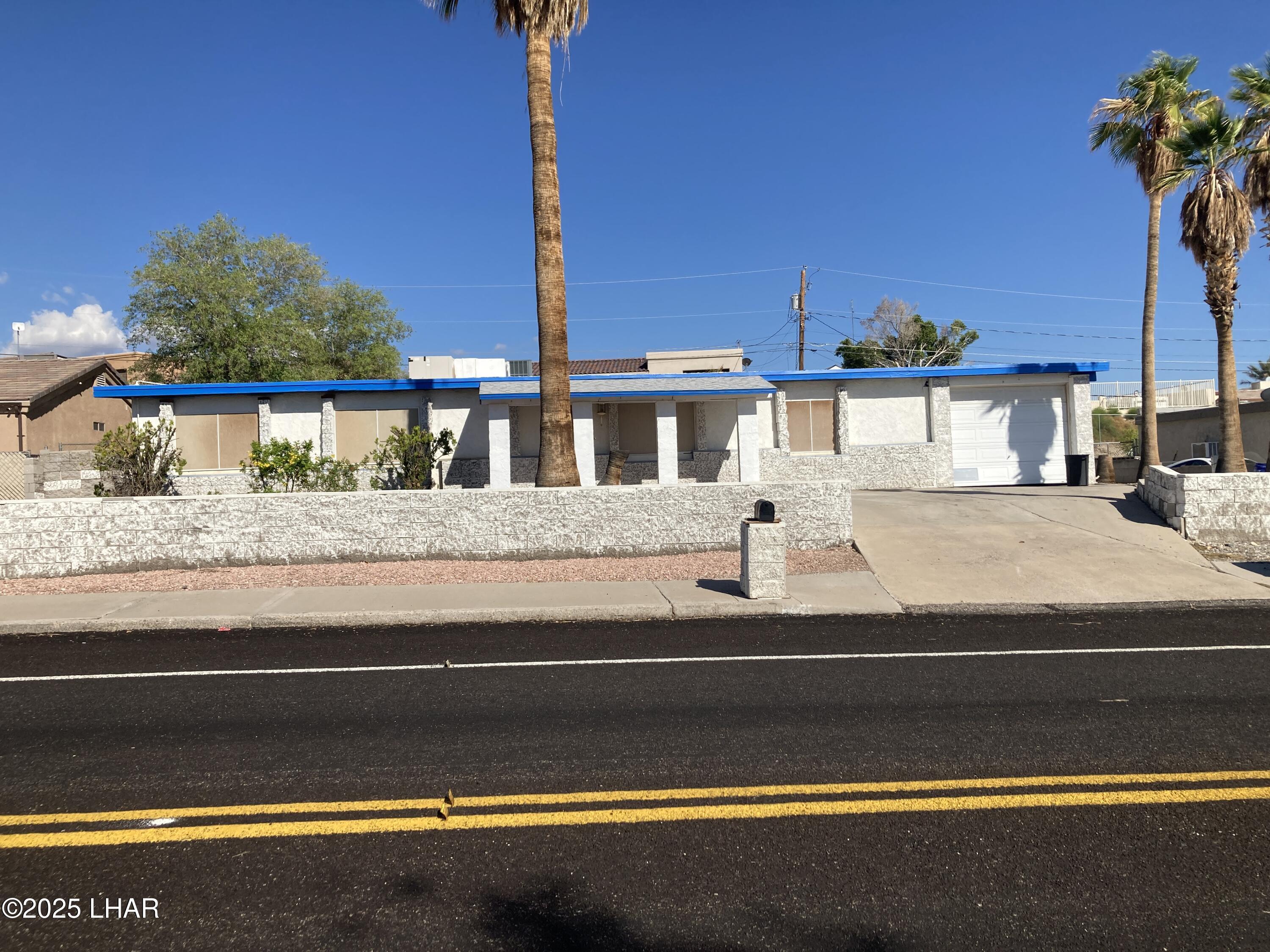 Property Photo: 3128 Daytona Ave AZ 86403