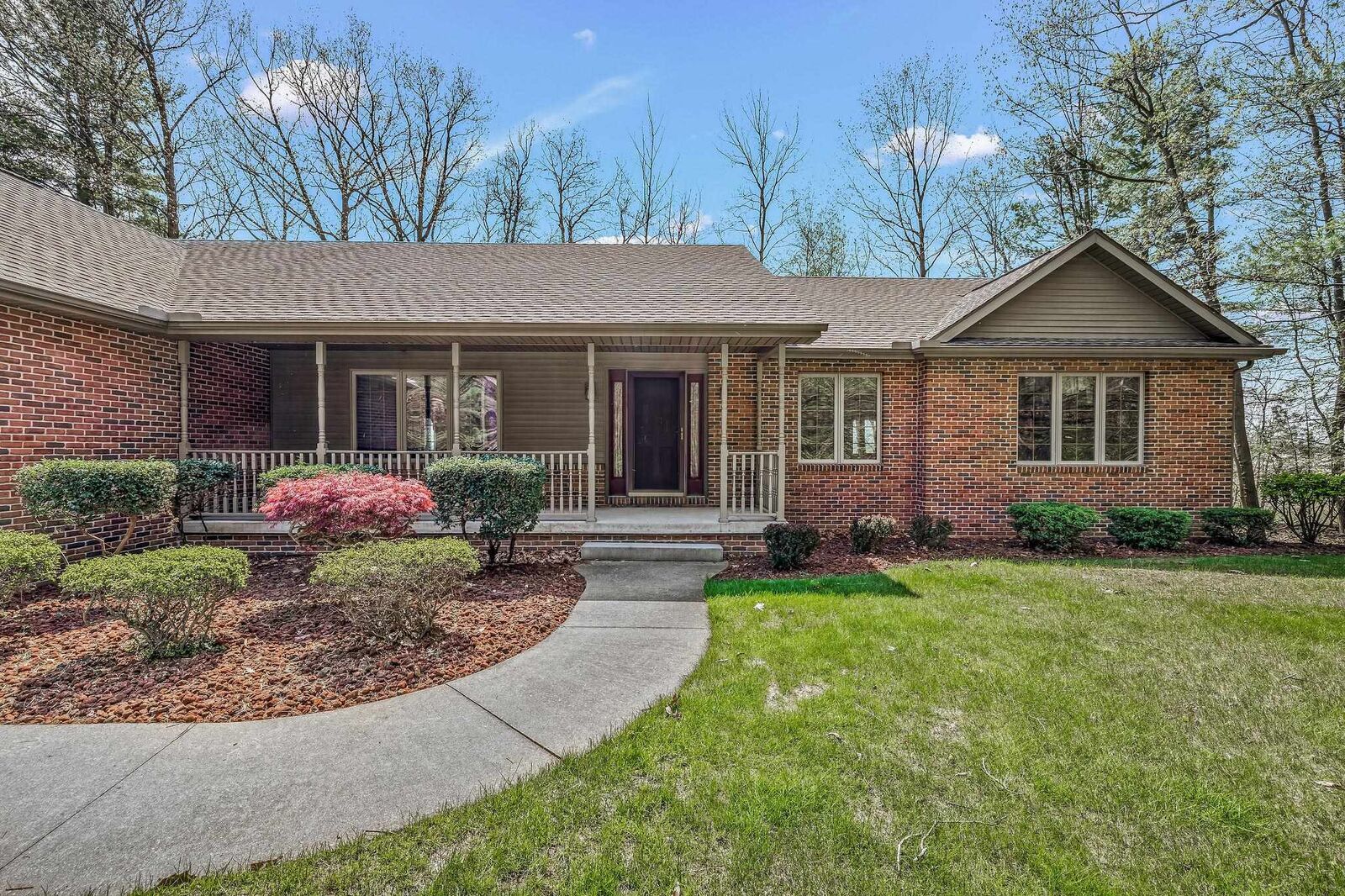 Property Photo:  3114 E Beechwood  MI 48640 