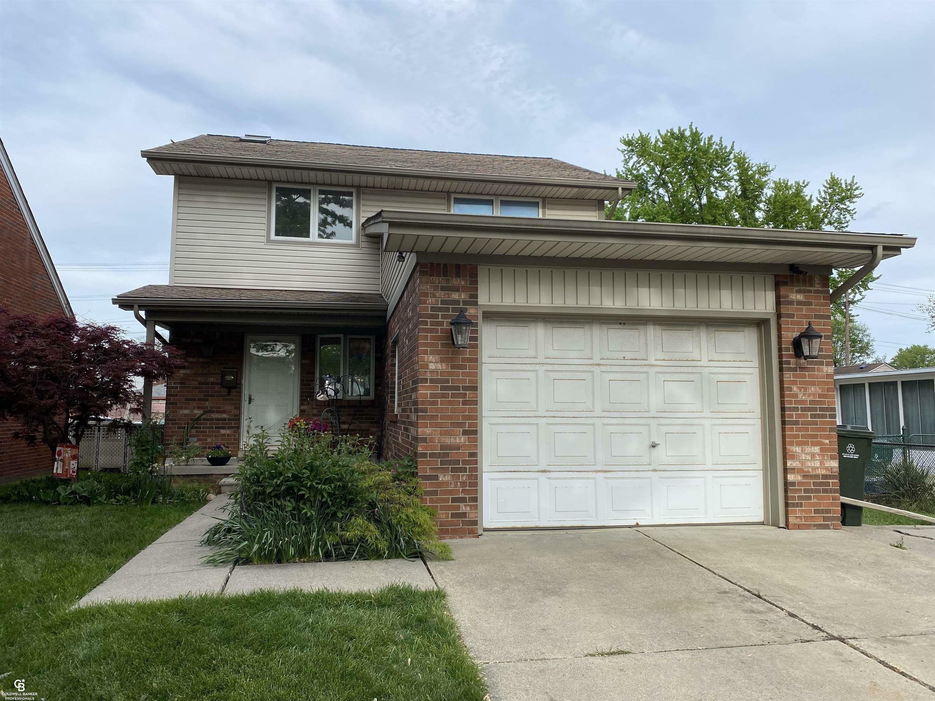 27928 Ursuline Street  Saint Clair Shores MI 48081 photo