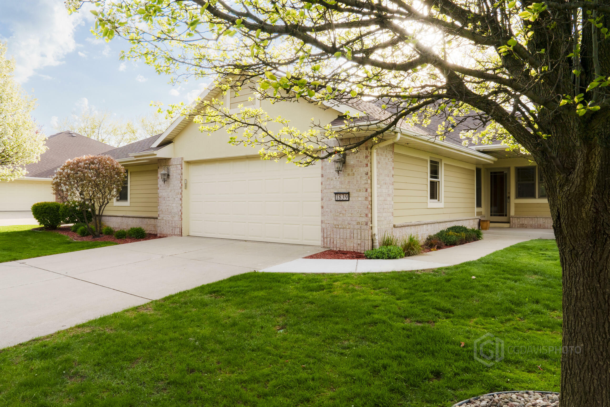 Property Photo: 1839 Trevino Trl 6 WI 53405