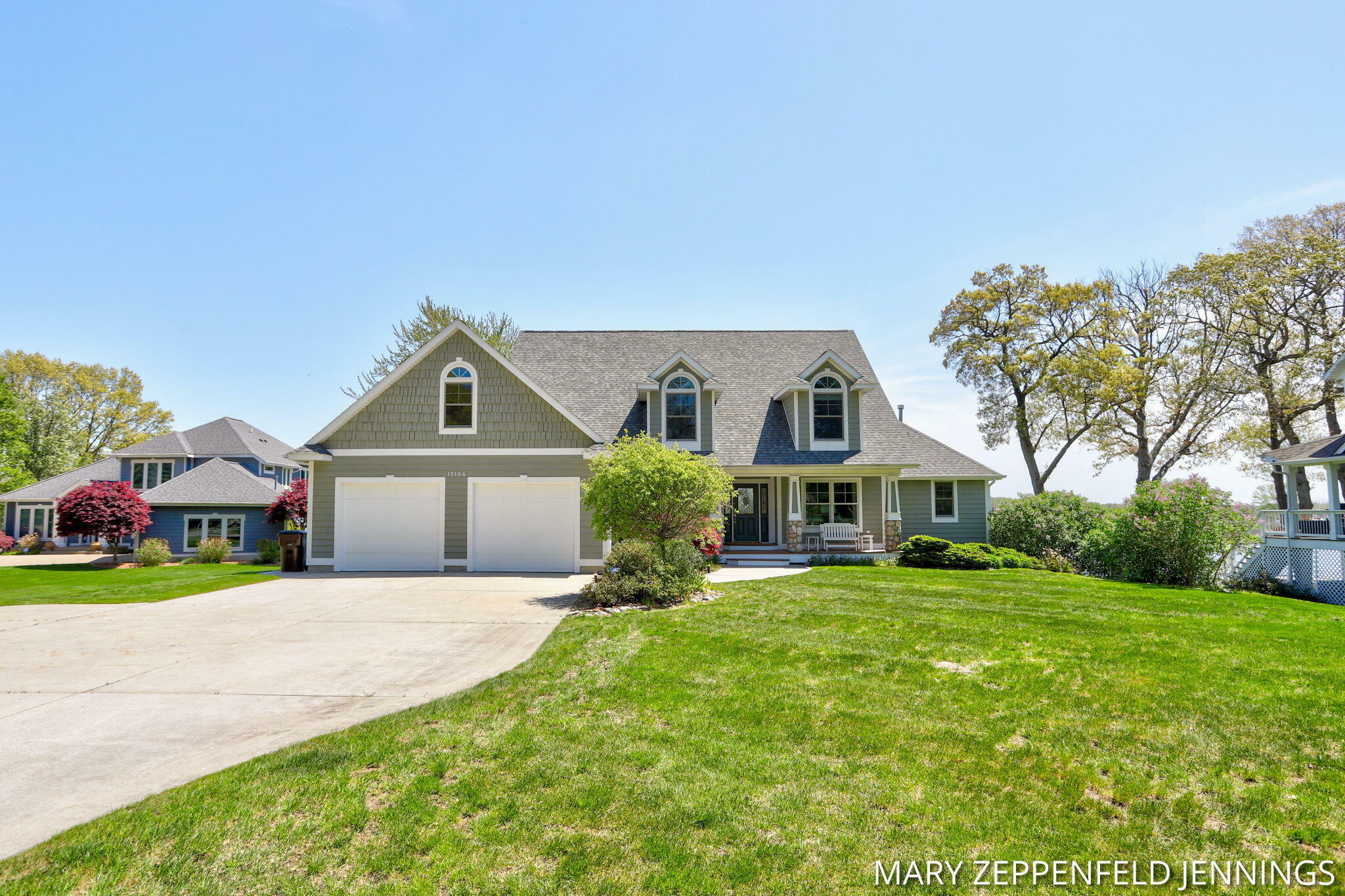 Property Photo: 15104 Willowwood Court MI 49417