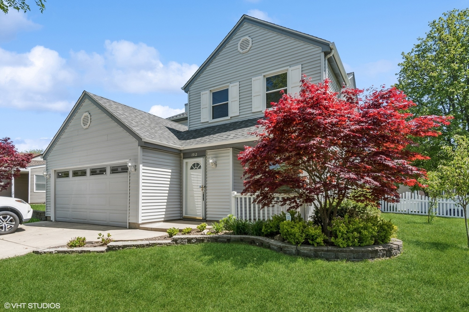 Property Photo: 1912 Seton Hall Drive IL 60565