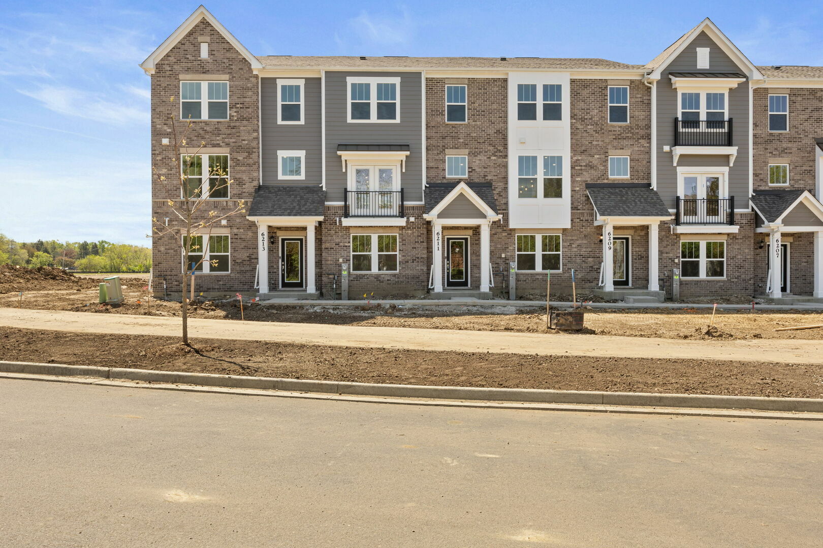 Property Photo: 6213 Sandbelt Drive IL 60517