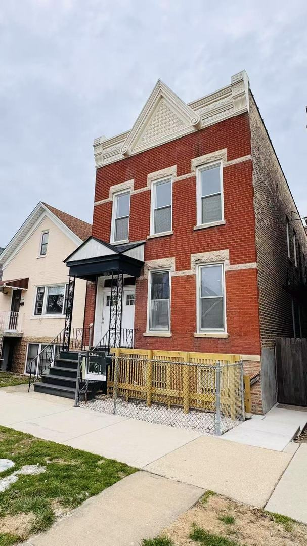 Property Photo: 3621 S Winchester Avenue IL 60609