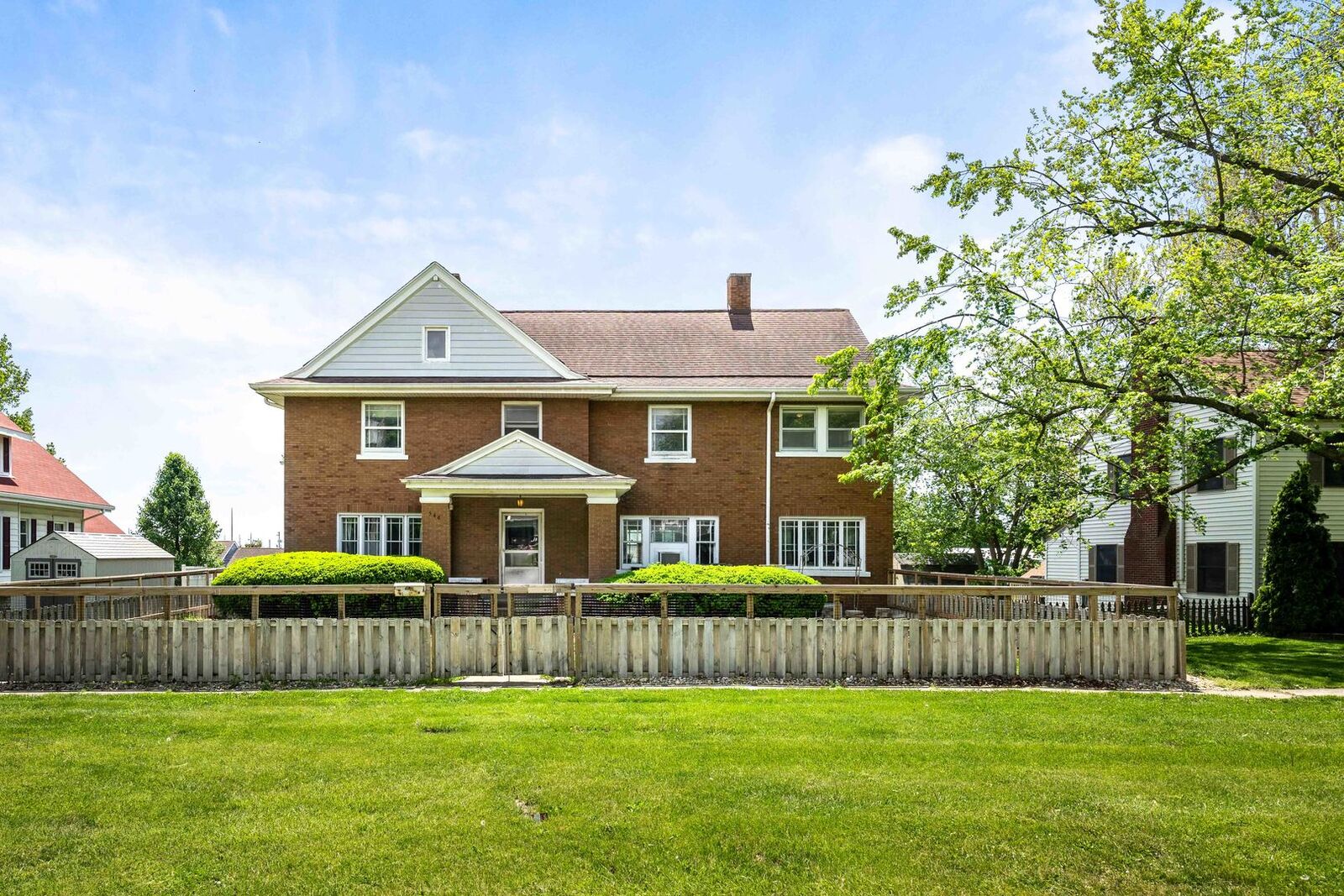 Property Photo: 546 Elmwood Court IL 61738