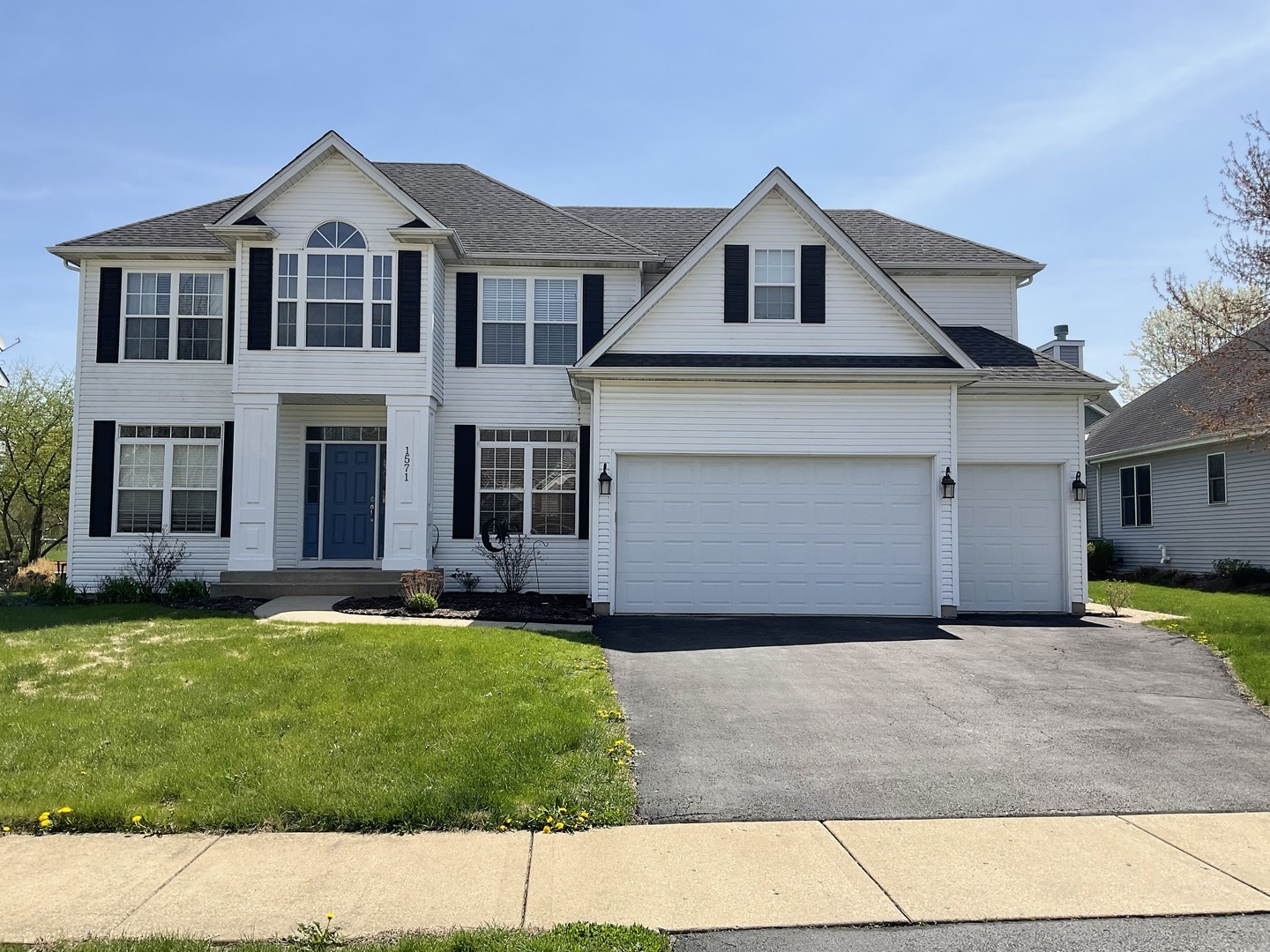 Property Photo: 1571 Melbourne Street IL 60119