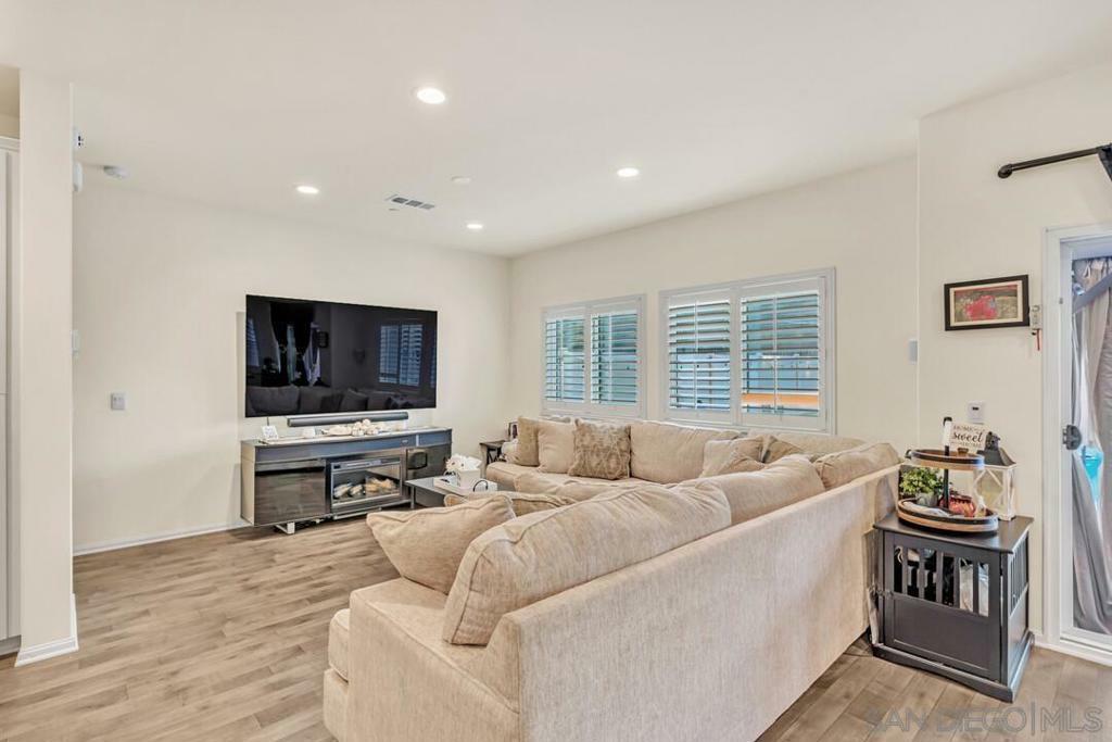 Property Photo: 5446 Meridian Pl CA 92003