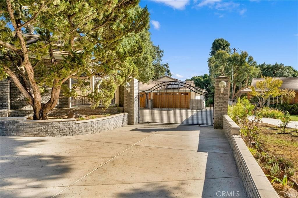 Property Photo:  1146 Sandhurst Lane  CA 91750 