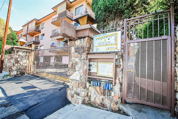 Property Photo: 1517 E Garfield Avenue 94 CA 91205