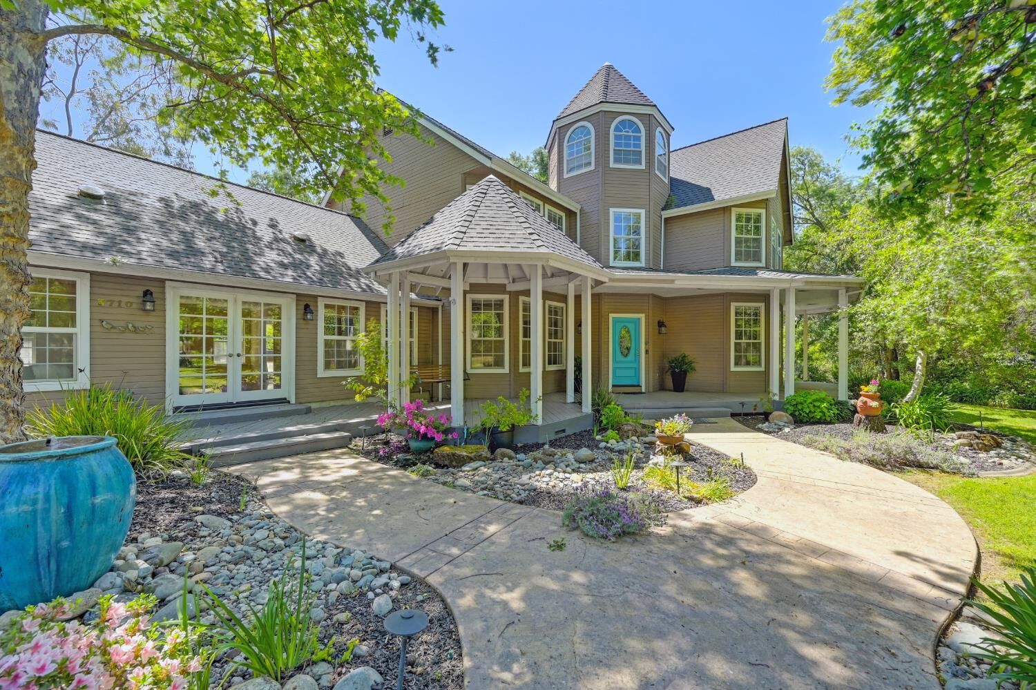 Property Photo:  3710 Sutter Hill Lane  CA 95608 