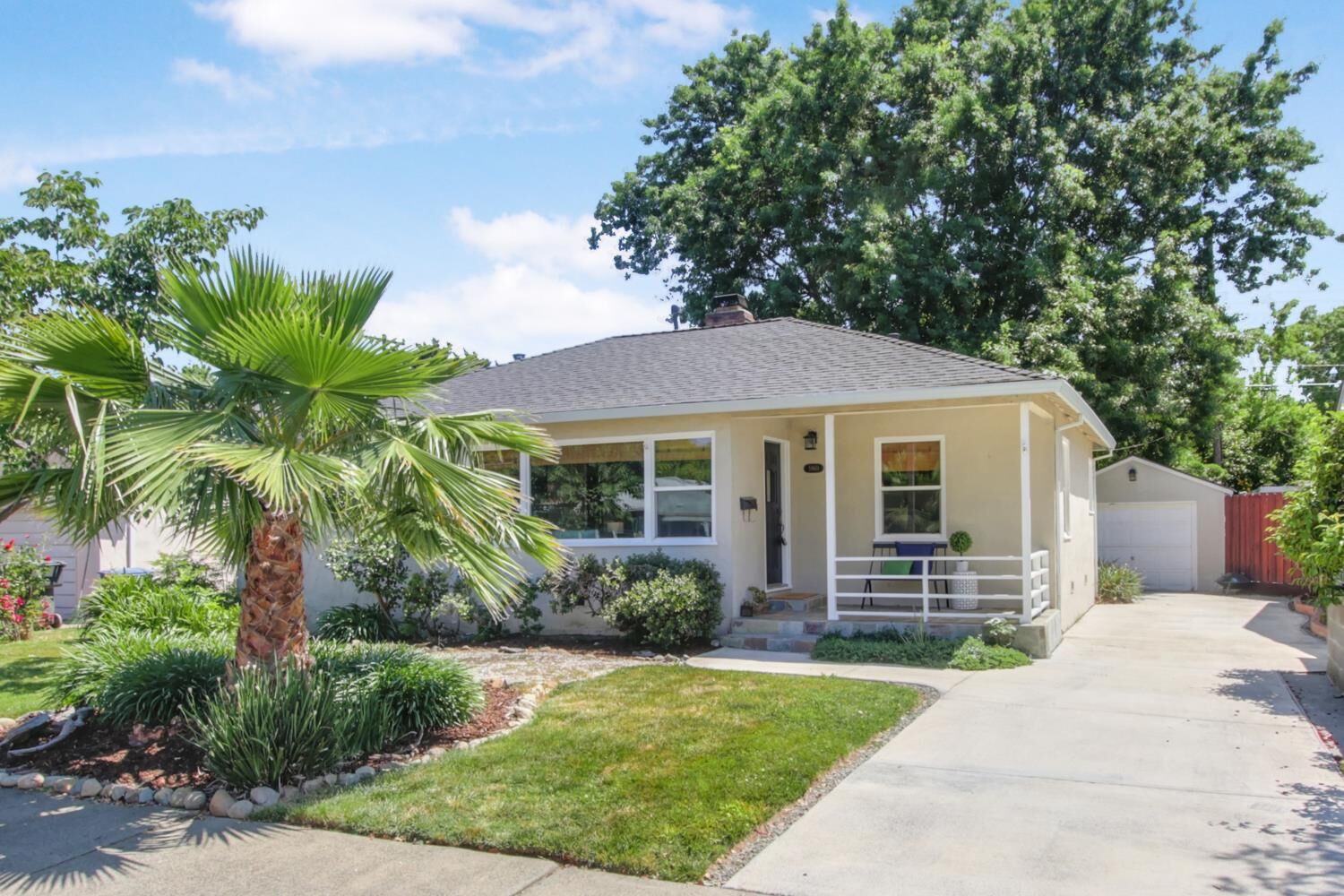 Property Photo: 5960 12th Avenue CA 95820