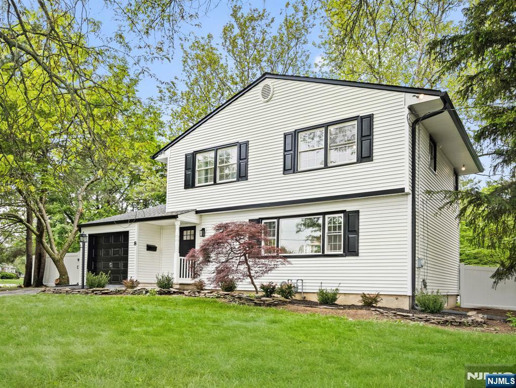 8 Surrey Lane  East Brunswick NJ 08816 photo
