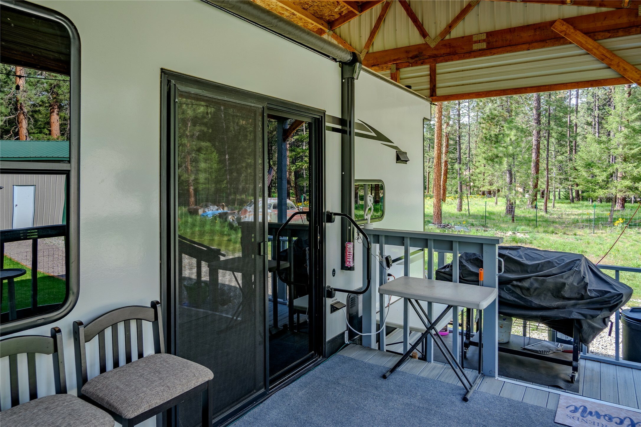 Property Photo: 2577 Kootenai River Road MT 59923