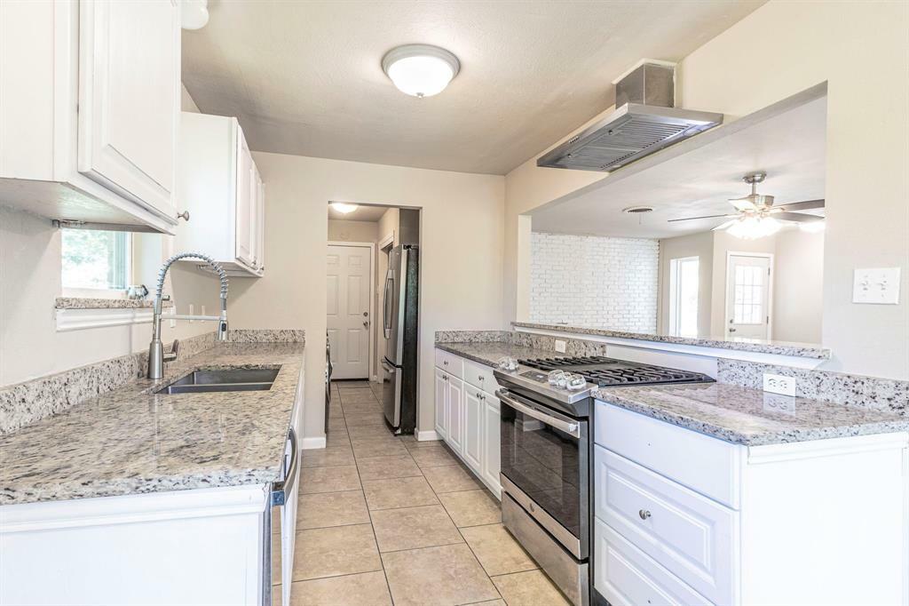 Property Photo: 2218 Archer Trail TX 76209