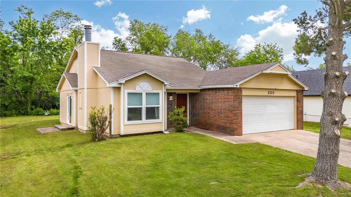 1321 W Lela Street  Rogers AR 72758 photo