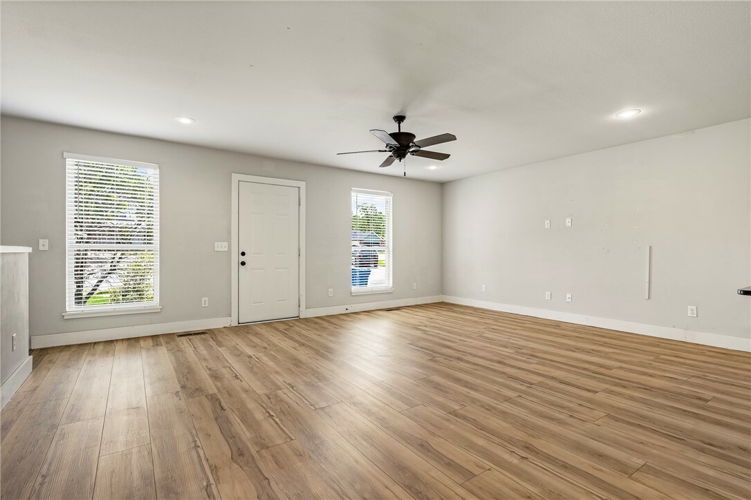 Property Photo: 1615 Cresent Street AR 72712