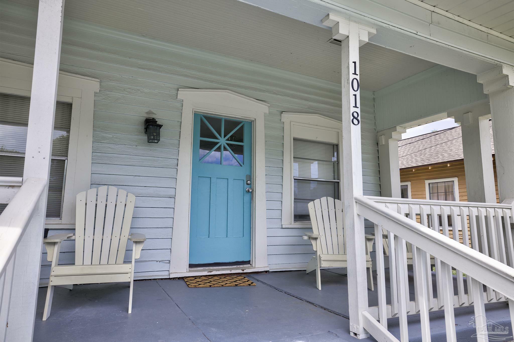 Property Photo: 1018 W Gregory St FL 32502