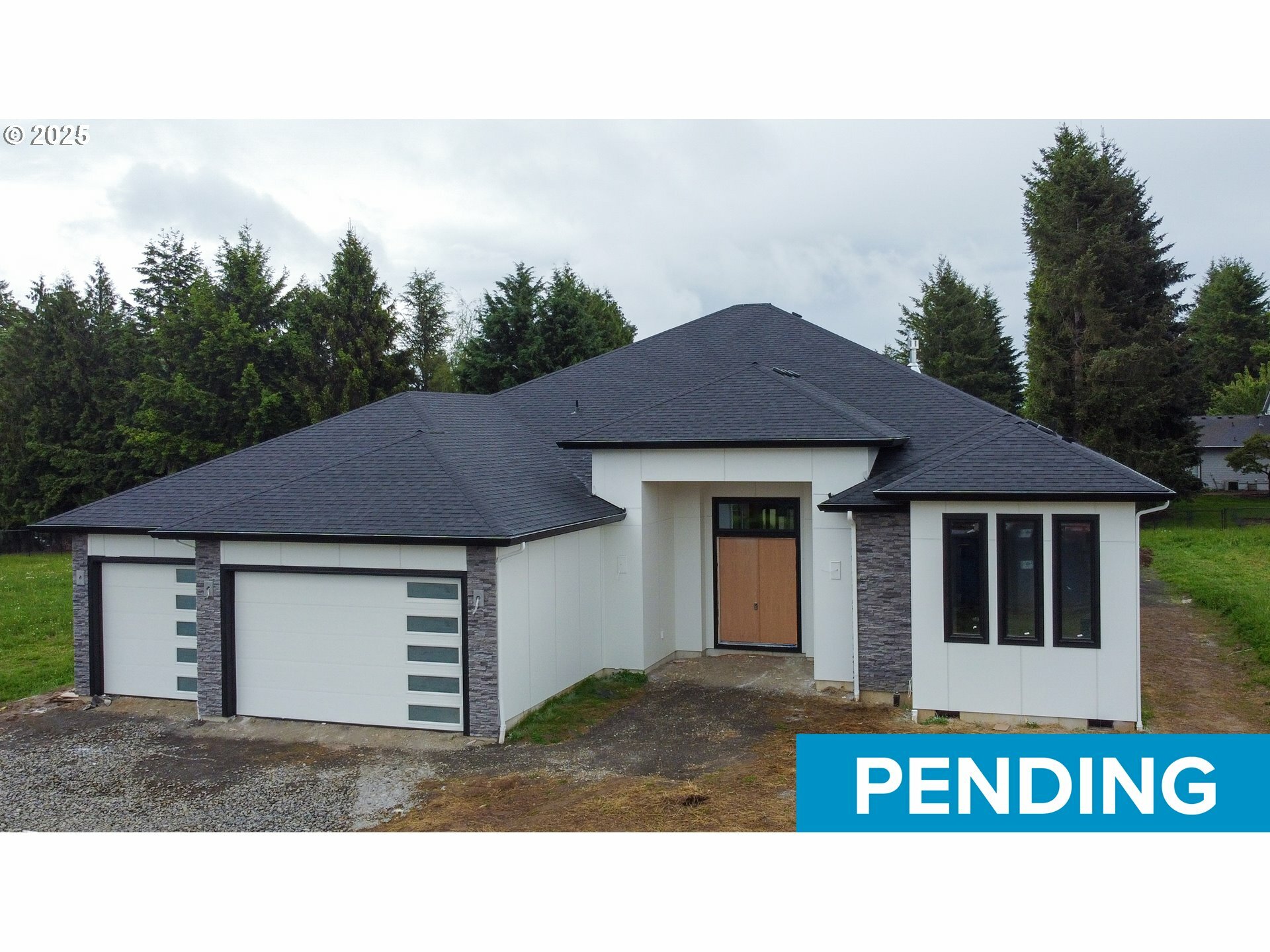 Property Photo: 2512 NW 16th Ave WA 98687