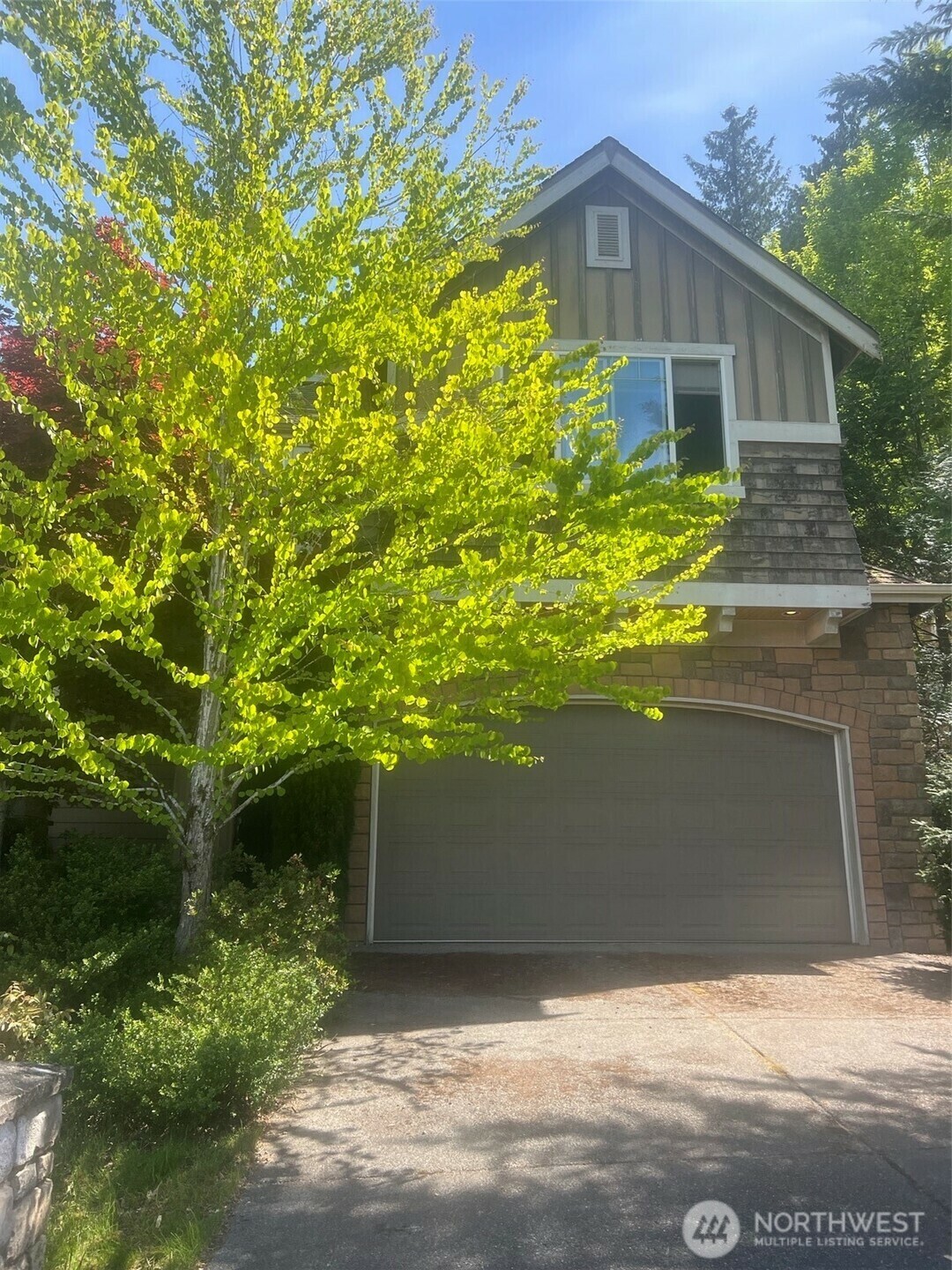 11832  158th Avenue NE  Redmond WA 98052 photo