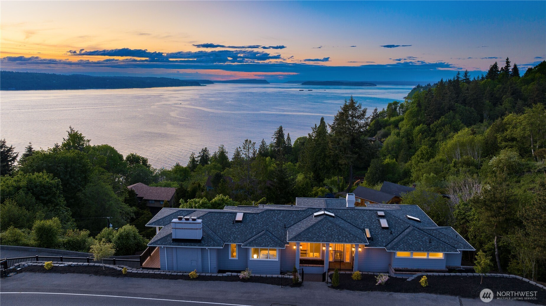 6117  92nd Street SW  Mukilteo WA 98275 photo
