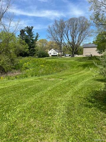6910 Ridgewood Road  Springfield Twp MI 48346 photo