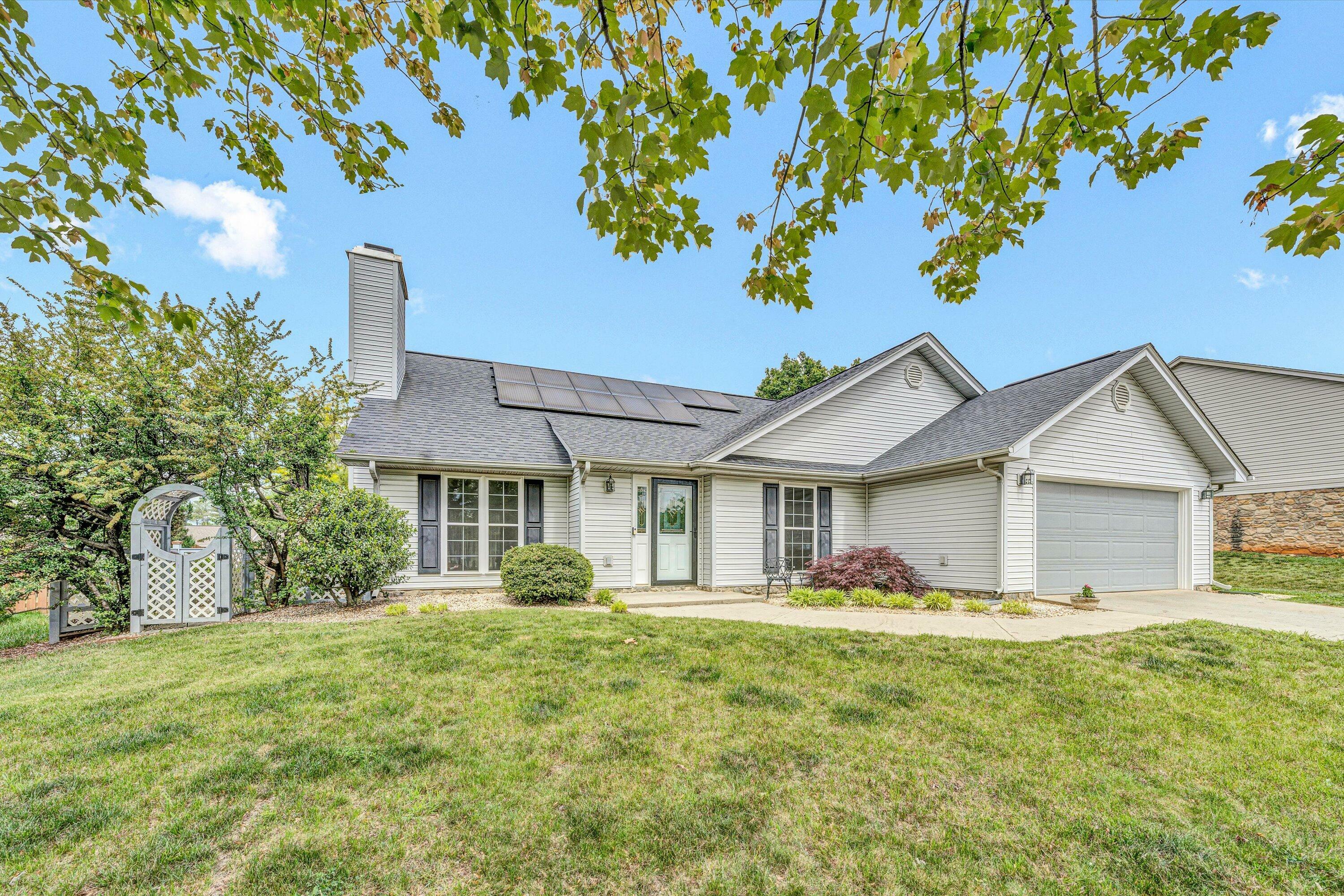 Property Photo: 2007 Bloomfield Ave VA 24012