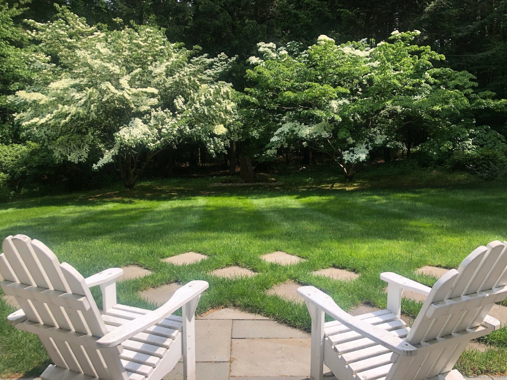 Property Photo: 10 Clover Lane CT 06089