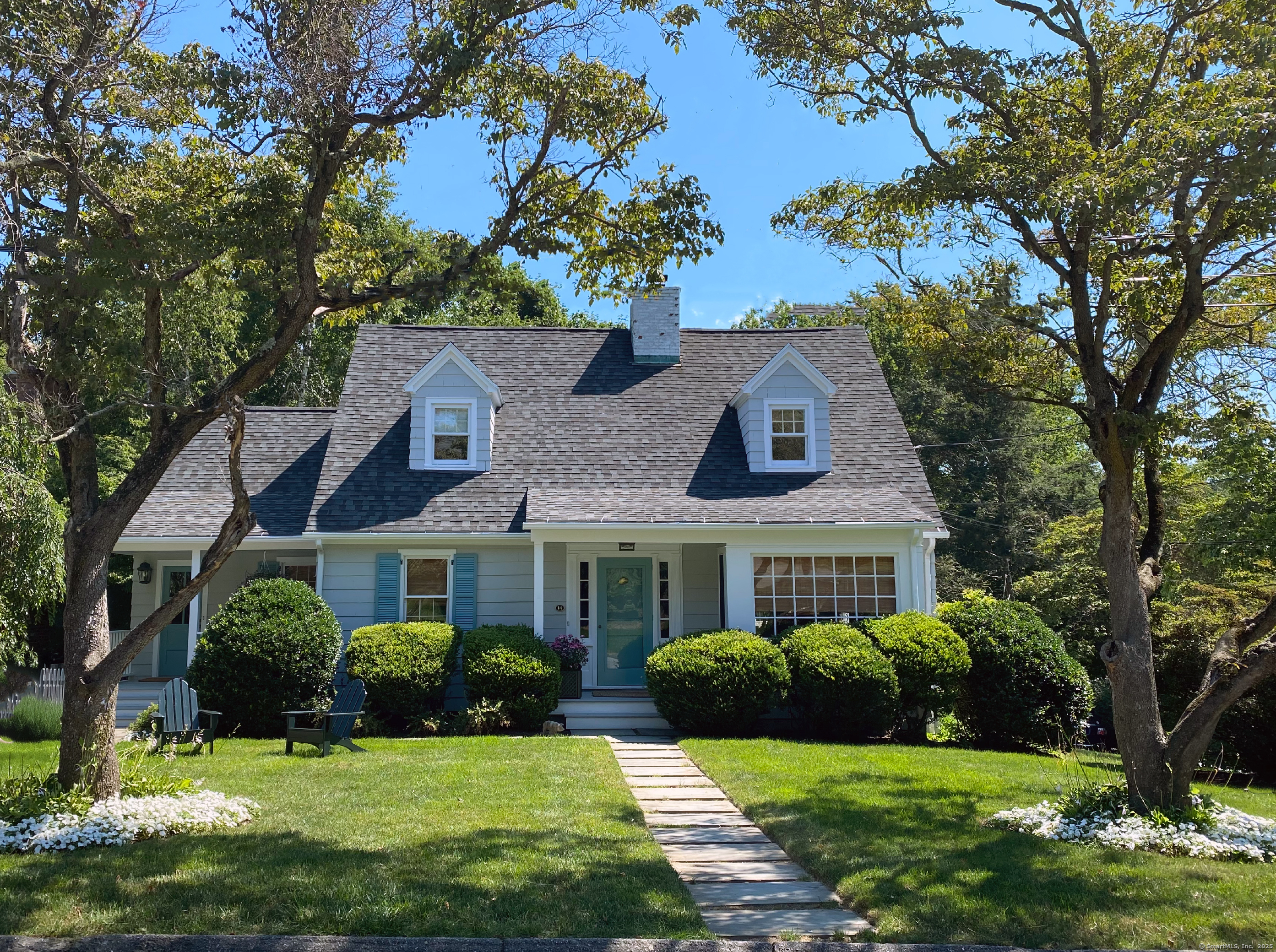 Property Photo: 14 Knollwood Drive CT 06824