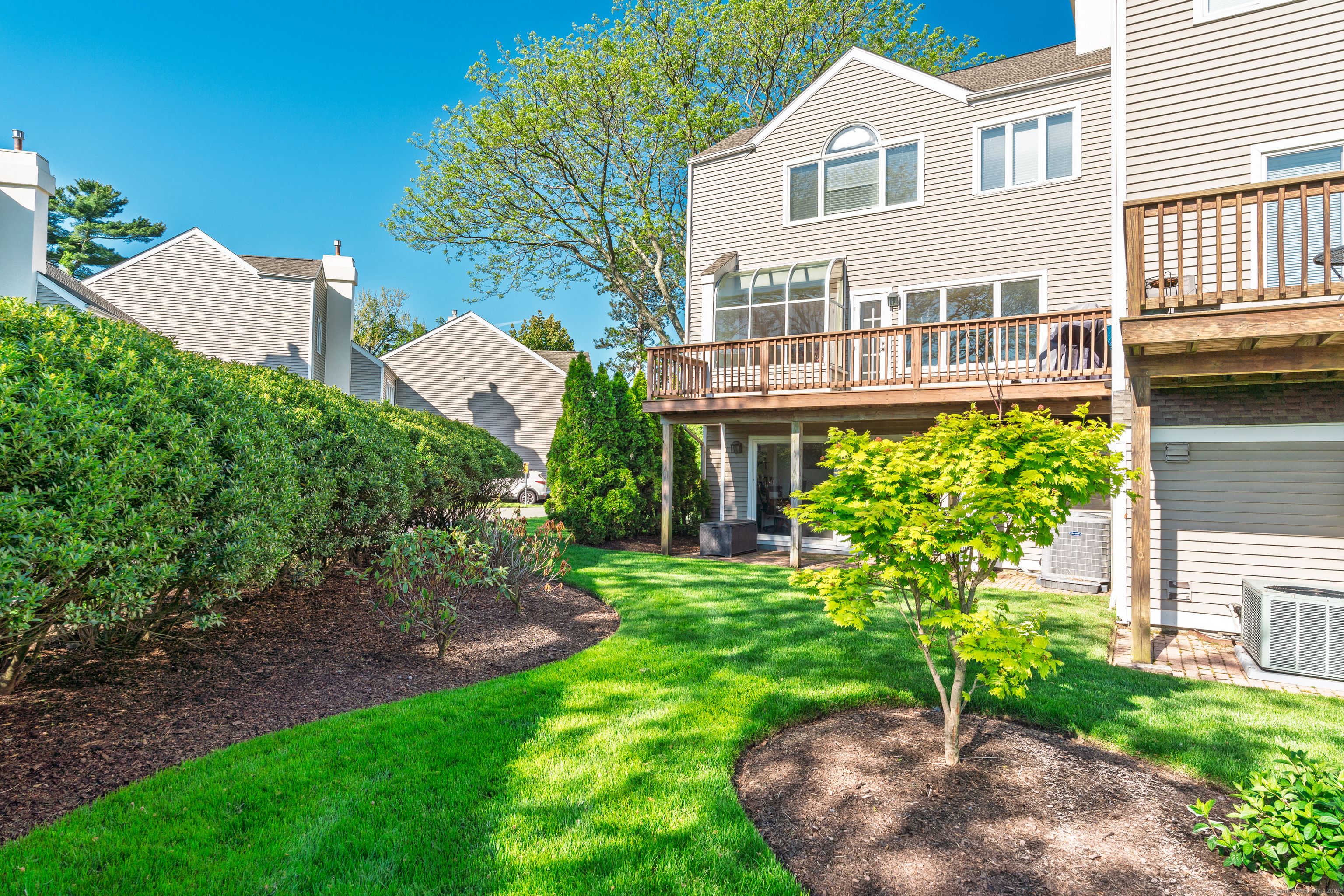 Property Photo: 75 Harbour View Place 75 CT 06615