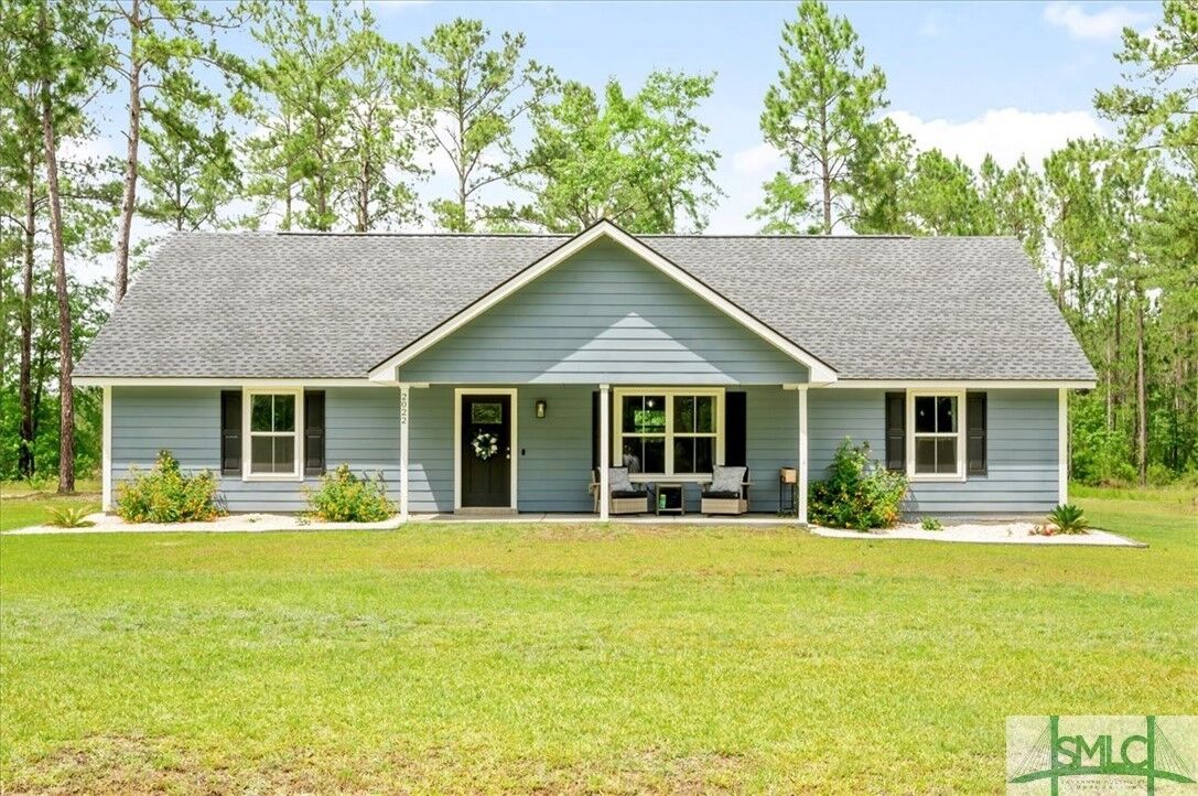 Property Photo:  2022 Luke Road  GA 31320 