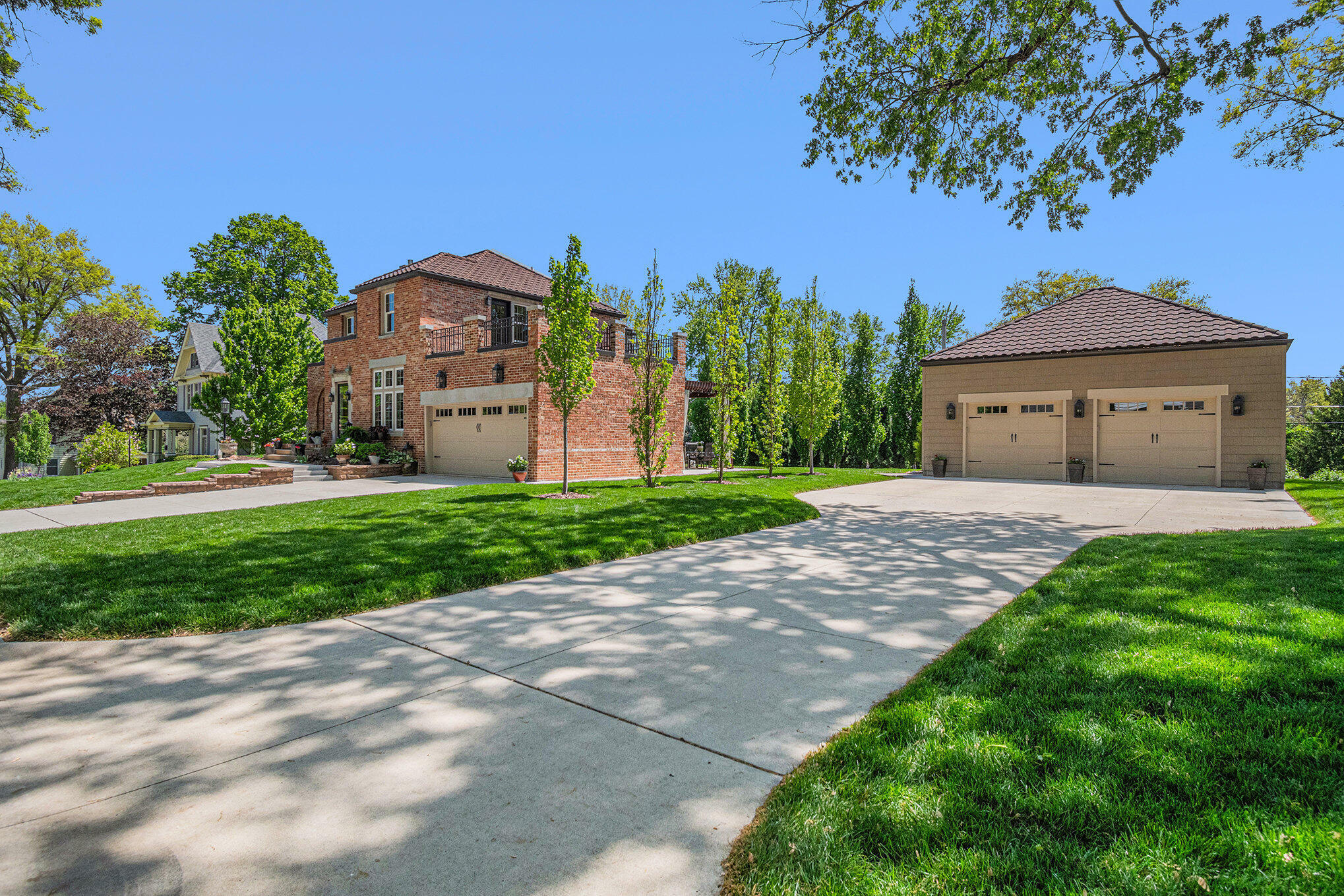Property Photo: 1020 E Valley St Street IA 51566