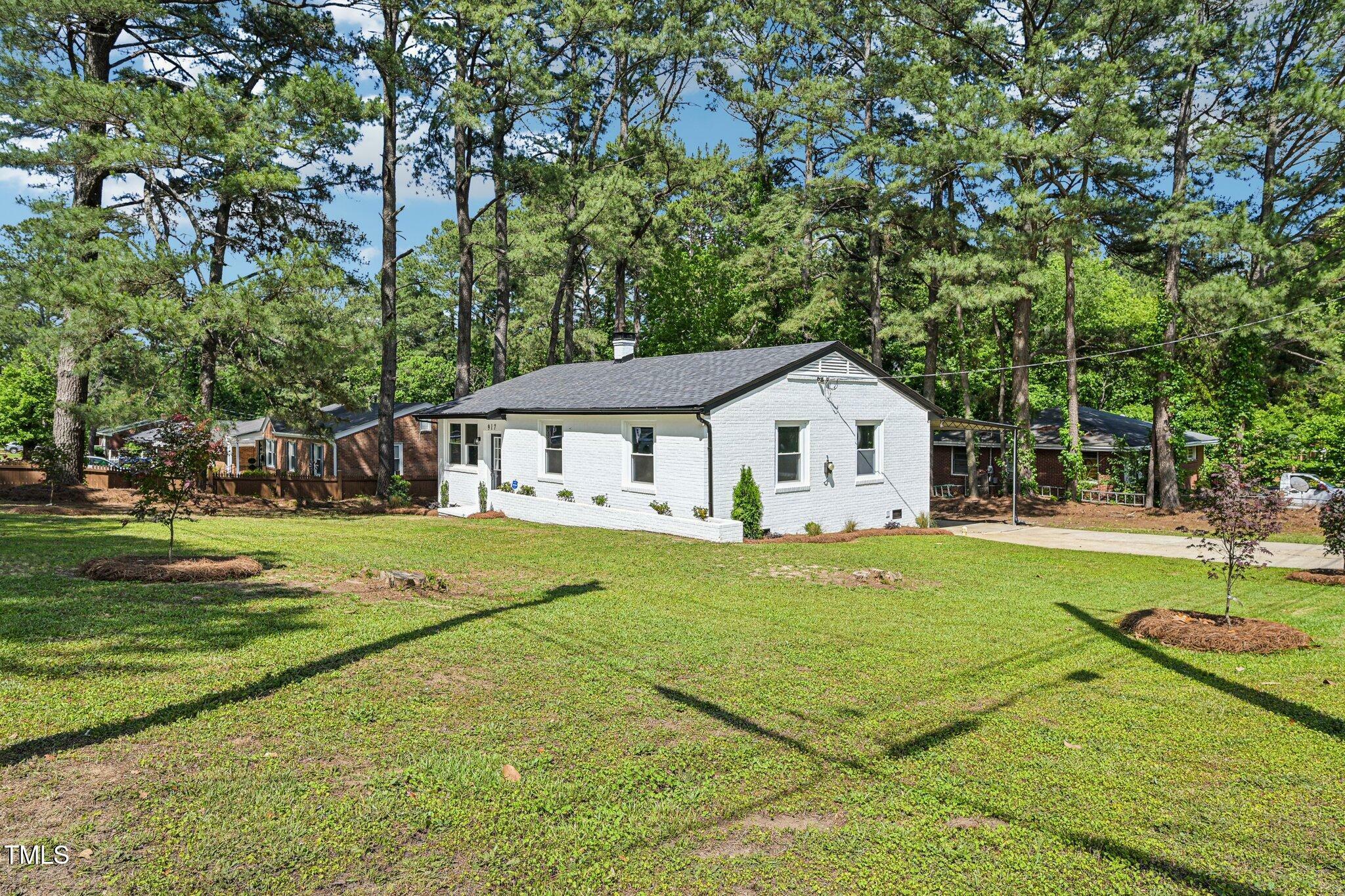 Property Photo: 917 Meadow Street S NC 27893