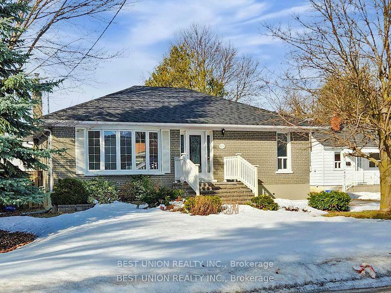 Property Photo:  184 Lawrence Avenue  ON L4C 1Z5 