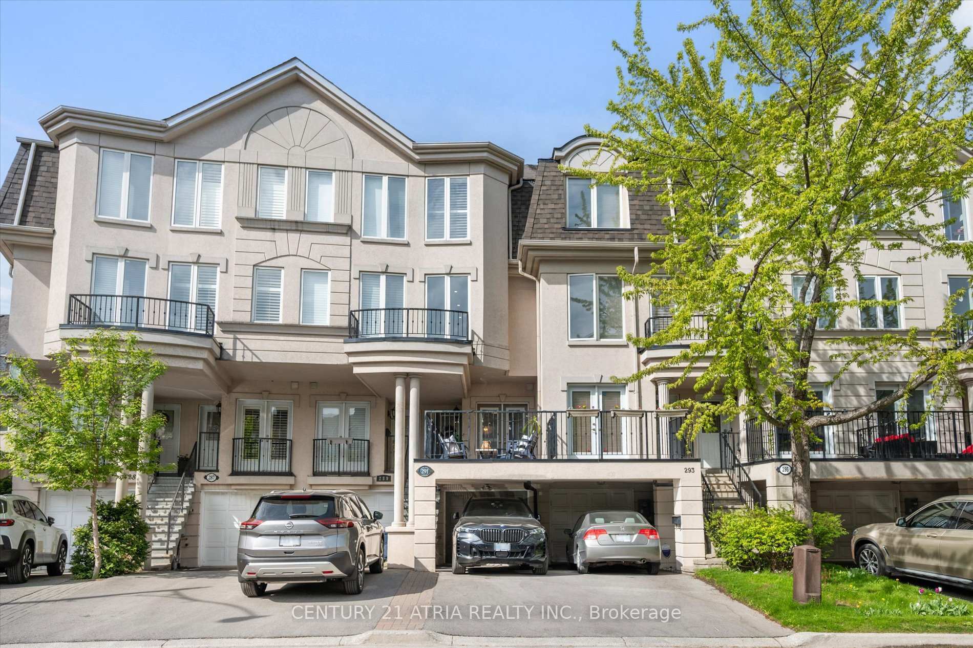 Property Photo: 291 David Dunlap Circle ON M3C 4B9