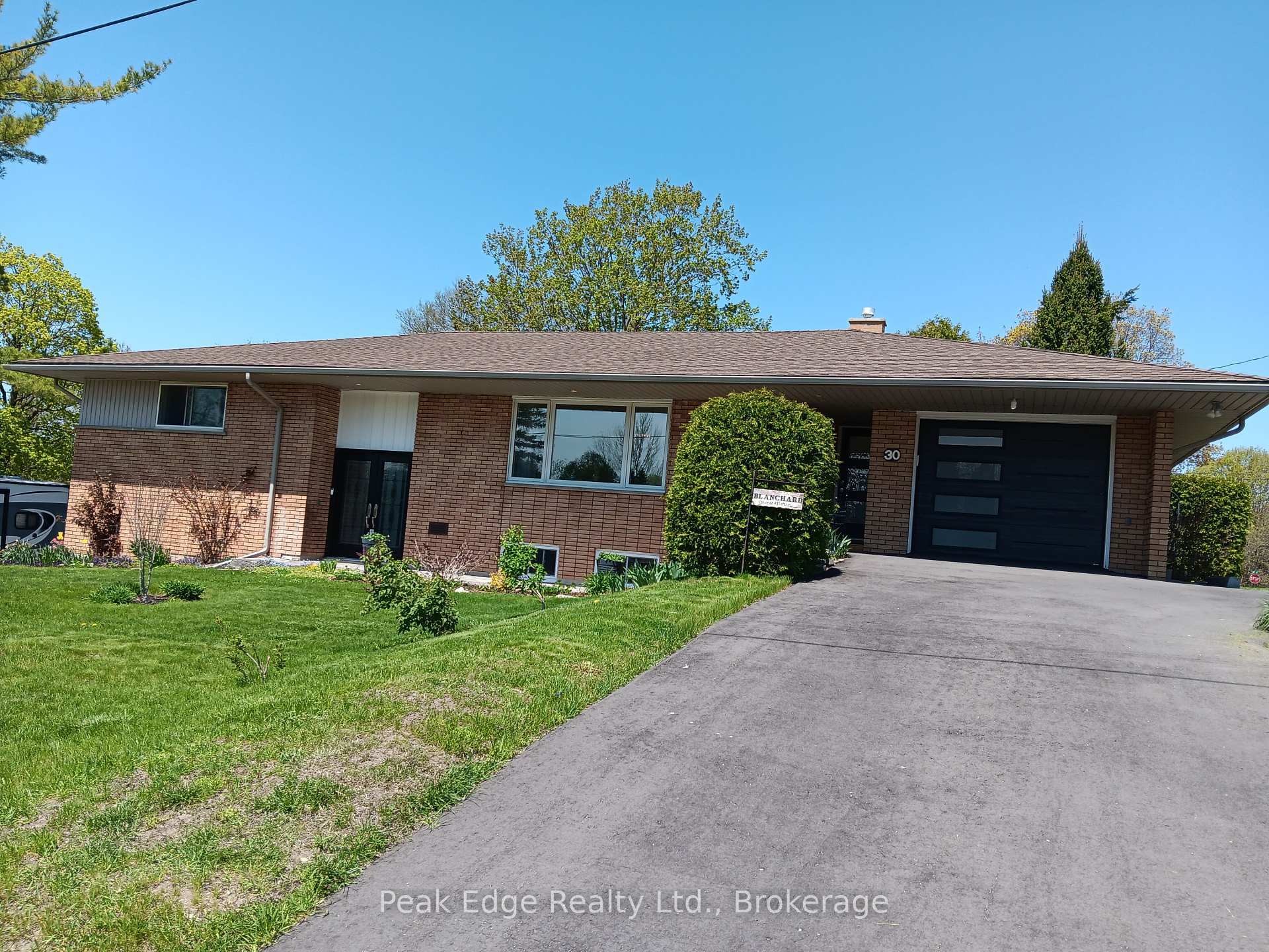 Property Photo:  30 7 Th Street  ON N4N 1G2 