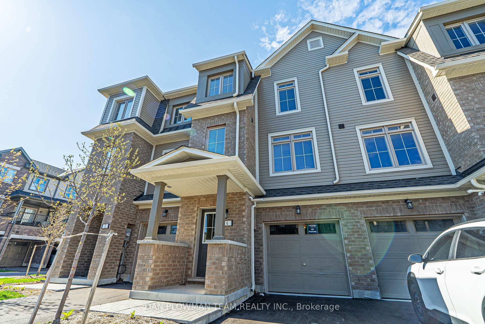 Property Photo: 6 Malone Lane ON L1E 0H8