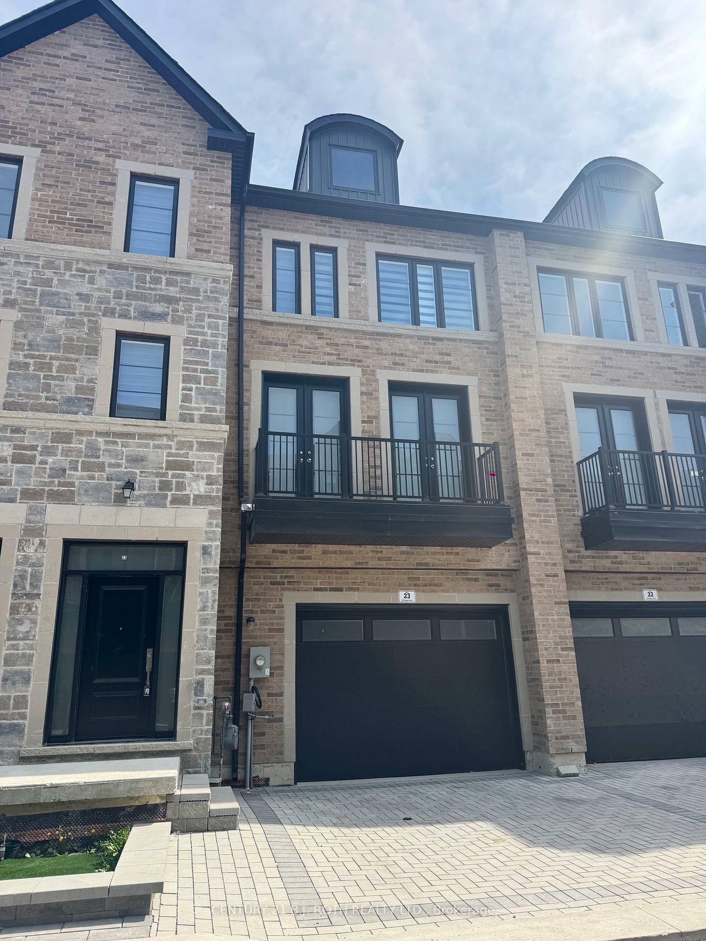 260 Eagle Street 23  Newmarket ON L3Y 1K1 photo