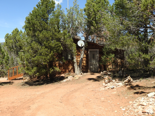 Property Photo: 1 N Horney Toad Rd Rd F1 UT 84629