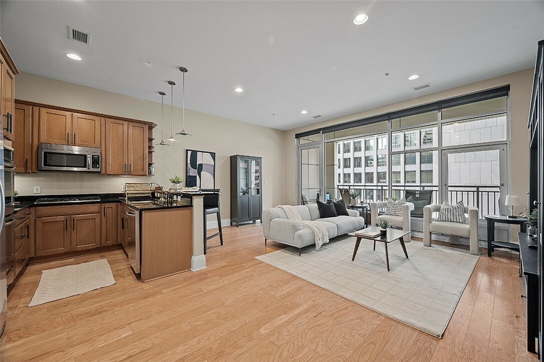 Property Photo: 301 5th Ave 505 PA 15222