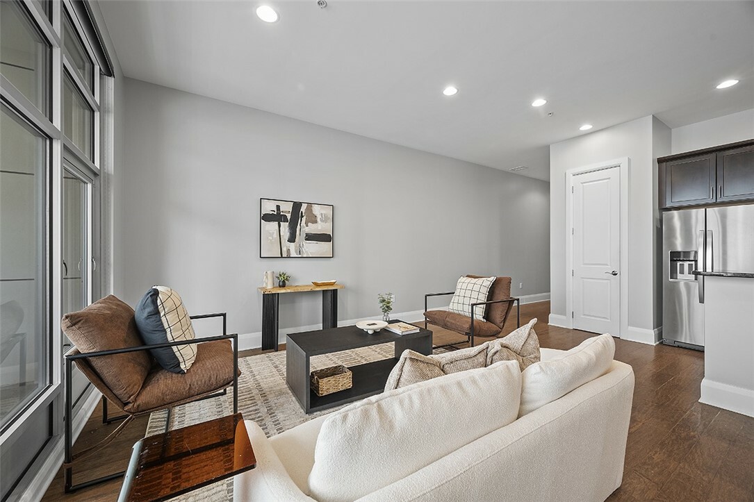 Property Photo: 301 5th Ave 506 PA 15222